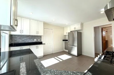 11 Melbourne Ave #1 1