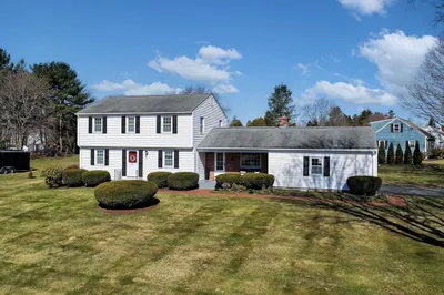 16 Brentwood Dr 1