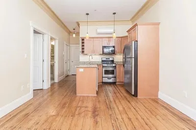 263 Newbury St #2 1