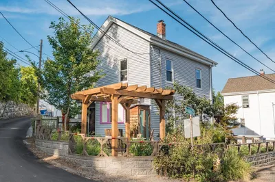 18 Browns Ave 1