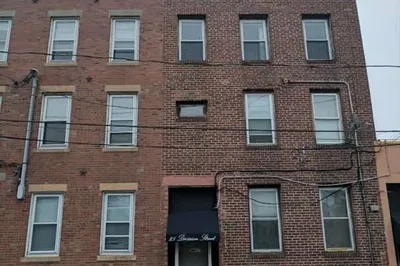25 Division St #1 1