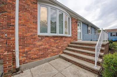 325 Bullock Street 1