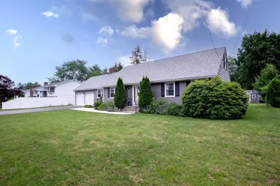 12 Laurel Hill Drive 1