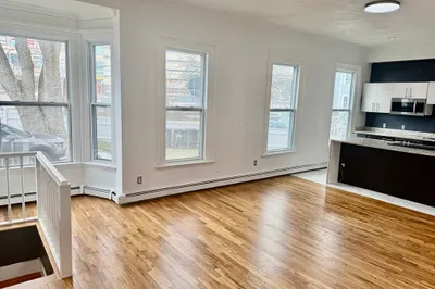 40 Crescent Ave #2
