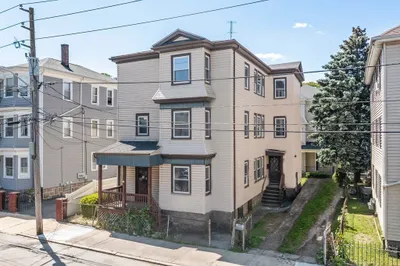 77 Weetamoe Street