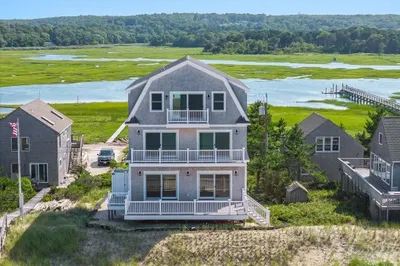 100 Salt Marsh Road 1