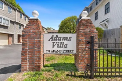 174 Adams St #6 1