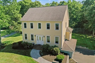 2 Arrowhead Lane 1