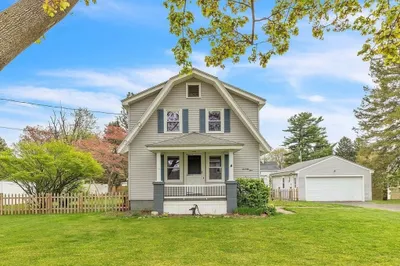 74 Ridgeway St 1