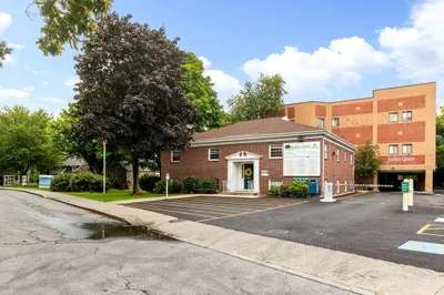 63 Shore Rd #24