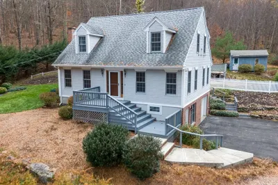 170 Bridge St 1