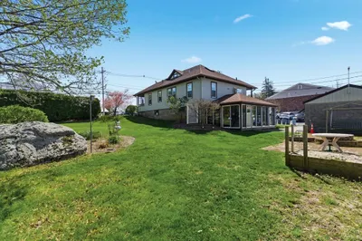 4263 Acushnet Ave 1