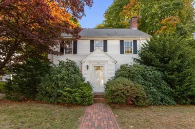 31 Lasell St
