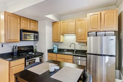 487 E Seventh St #2