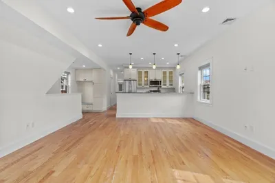 25 Auburn Ave #2