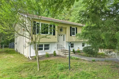 48 Lawnwood St 1