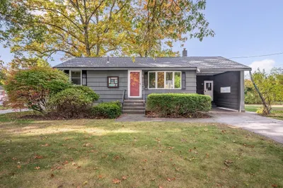 65 Gloria Ave