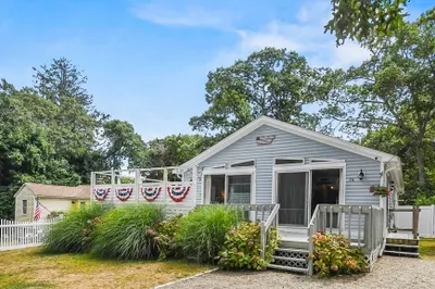 54 Hillside Ave