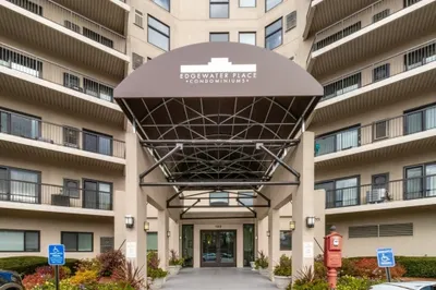 133 Commander Shea Blvd #204