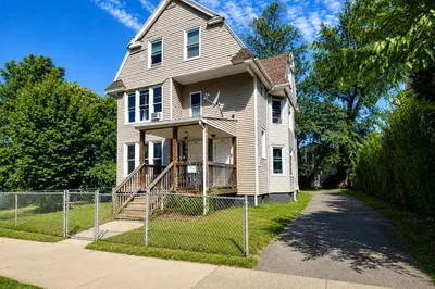 30-32 Huntington St 1