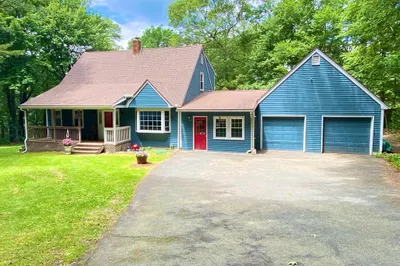84 Breakneck Rd 1