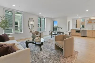 213 Harvard St #8