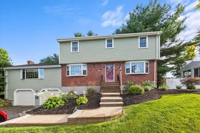 30 Mohawk St