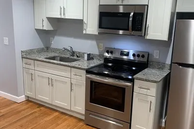 16 Sycamore St #2