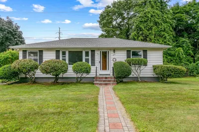 12 Casavan Ave 1