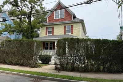 112 Laurel St 1