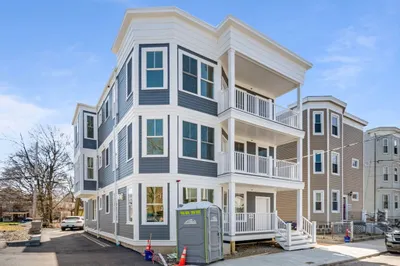 109 Ellington Street #1 1