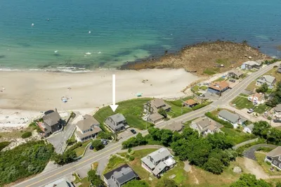 208 Manomet Point Rd 1