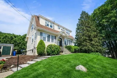 27 Cedarcroft Lane