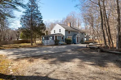 133 Topsfield Rd 1