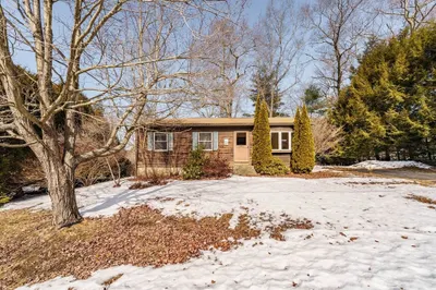 70 Overlook Dr