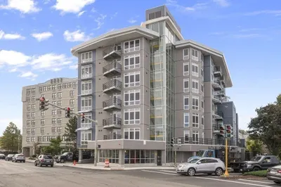 262 Monsignor Obrien Hwy #402