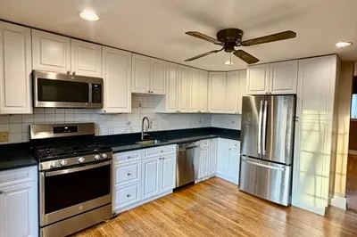 153 G St 1