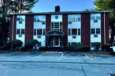 5 Colonial Drive Bldg B5 #8