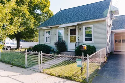 33 Savoy Ave