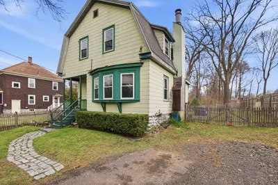 513 Maple St 1