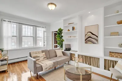 21 Sutherland Rd #17