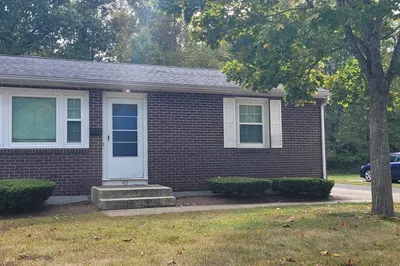 40 Cobb Dr 1