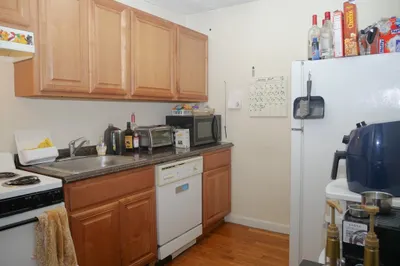 1027 Commonwealth Ave #31