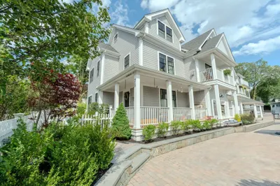 28 Park St #1 1
