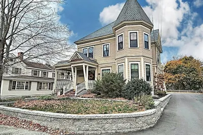 24 Chelmsford St #1R 1