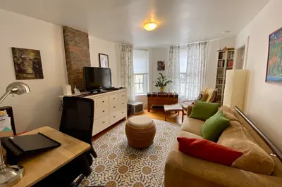 17 Perry St #2