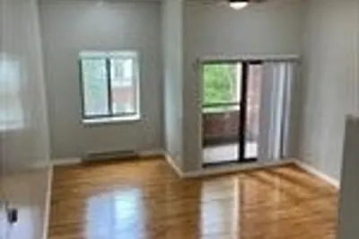 11 Margin St #10