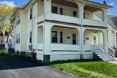 20 Sherwood Rd #1