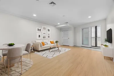 64 Willard St #302 1