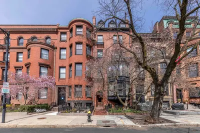 462 Beacon St #22 1